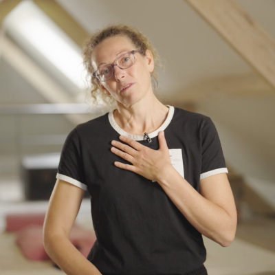 Hoofd te vol? Deze oefening verbindt hoofd en lichaam in 5 minuten